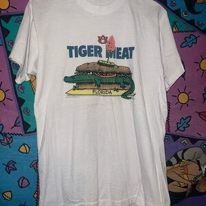 size M Vintage Auburn Tigers Rivalry With Florida tee